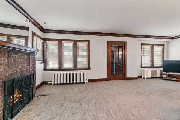 519 Westmoreland AVE, Waukegan, IL 60085