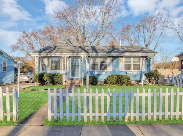 714 S Oltendorf RD, Streamwood, IL 60107