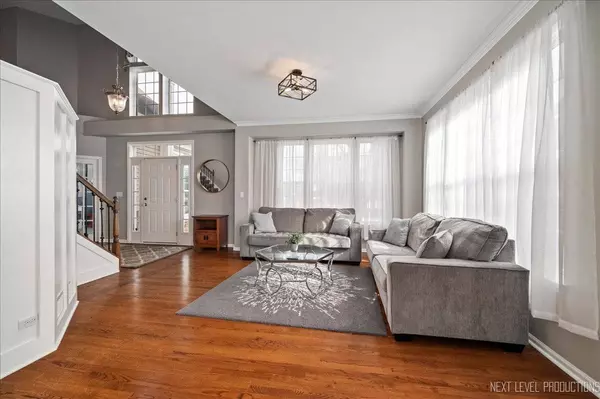 2724 Briargate CT, West Chicago, IL 60185