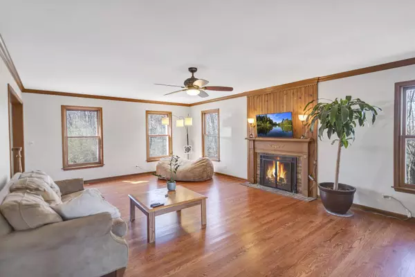 500 HIGHLAND AVE, Algonquin, IL 60102