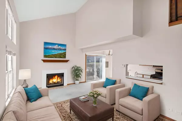 189 Hazelnut DR, Streamwood, IL 60107