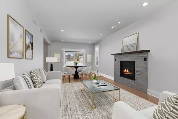 330 S Benton ST, Palatine, IL 60067