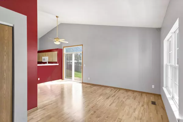 321 Ramsey DR, Romeoville, IL 60446