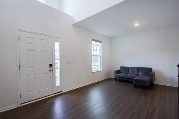 1248 Marlisle DR, Hampshire, IL 60140