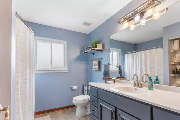 4305 Anthony LN, Plainfield, IL 60586