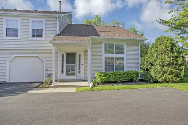 129 Hazelnut DR, Streamwood, IL 60107