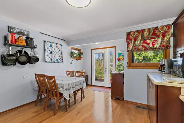 3101 Saint James ST, Rolling Meadows, IL 60008