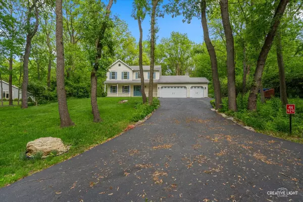 4N929 Black Willow DR, St. Charles, IL 60175