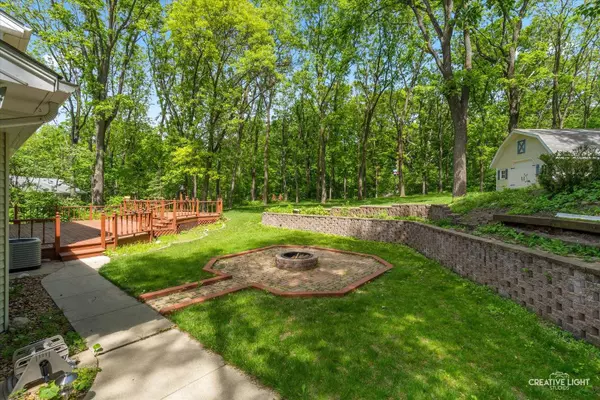 4N929 Black Willow DR, St. Charles, IL 60175