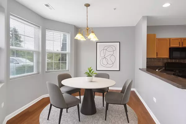 2215 Aurora DR #1, Pingree Grove, IL 60140