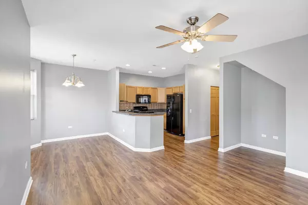 2215 Aurora DR #1, Pingree Grove, IL 60140