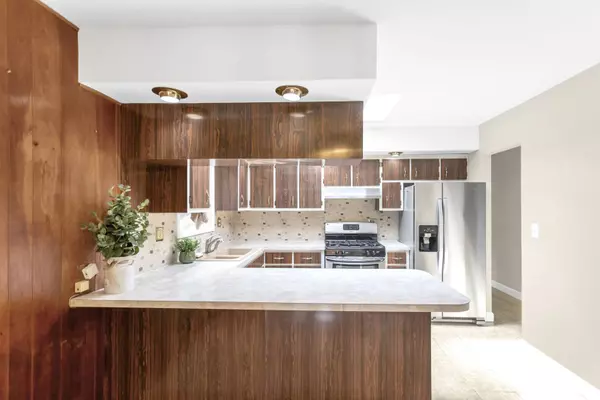 30W501 Lies RD, West Chicago, IL 60185