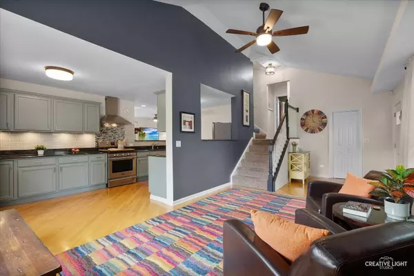 432 S Cherry ST, Itasca, IL 60143