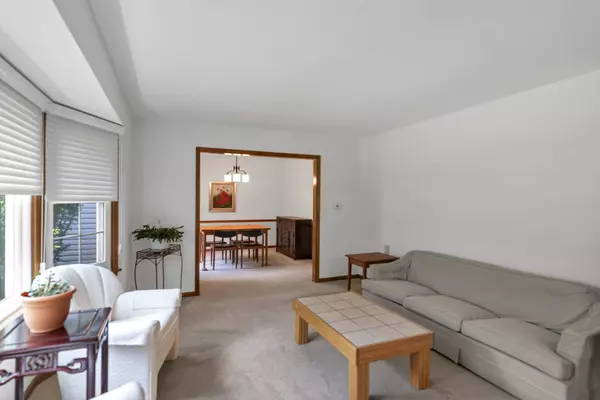 937 ORCHARD CT, Batavia, IL 60510