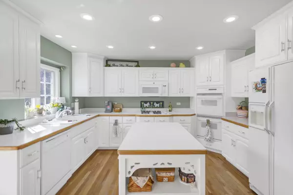 24235 Cropland DR, Plainfield, IL 60544