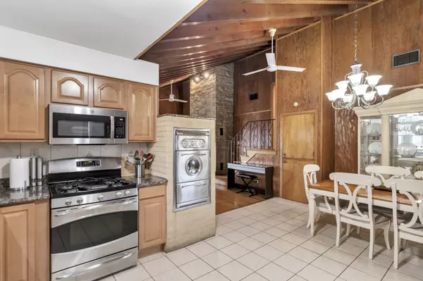 1820 N 18th AVE, Melrose Park, IL 60160