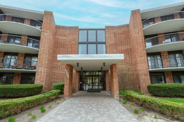 1505 E Central RD #211B, Arlington Heights, IL 60005