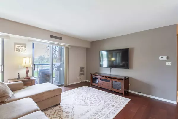 1505 E Central RD #211B, Arlington Heights, IL 60005