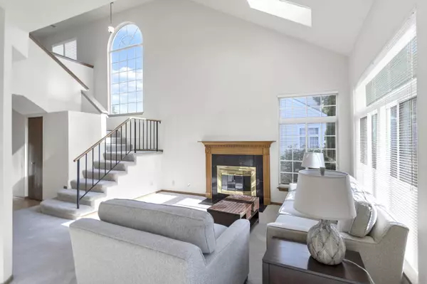 1100 E Cambria LN, Lombard, IL 60148