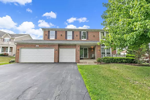 1285 Mallard LN, Hoffman Estates, IL 60192