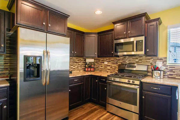 1670 Windward DR, Pingree Grove, IL 60140