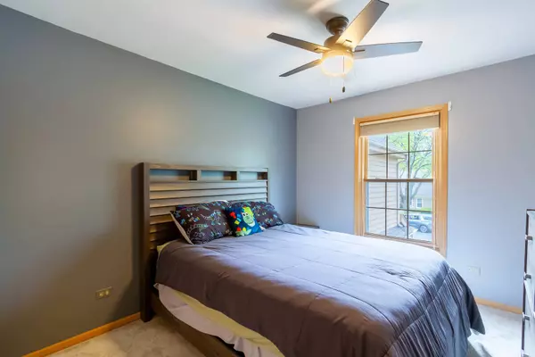 534 Philip DR, Bartlett, IL 60103