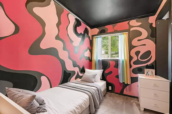 49 WREN RD, Carpentersville, IL 60110