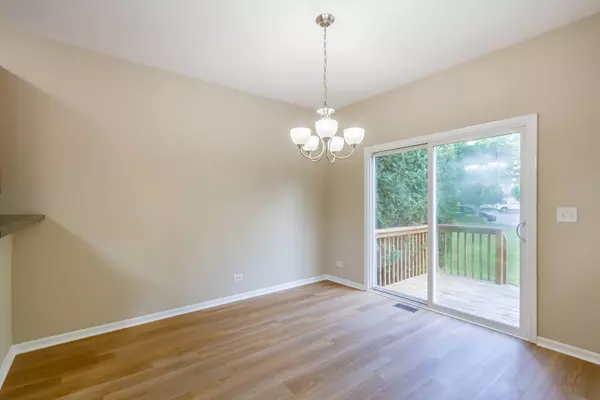 533 TELLURIDE DR, Gilberts, IL 60136