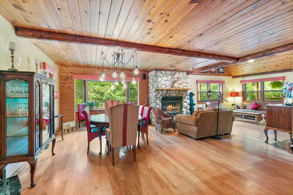 25561 S Pinewood LN, Monee, IL 60449