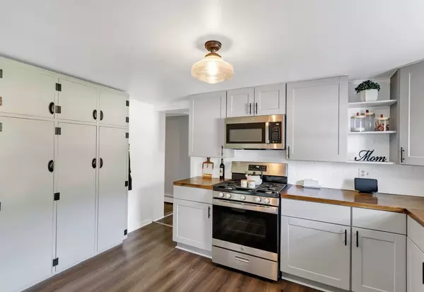 41W625 US Highway 20, Hampshire, IL 60140