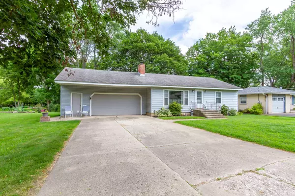 285 Illinois ST, Crystal Lake, IL 60014