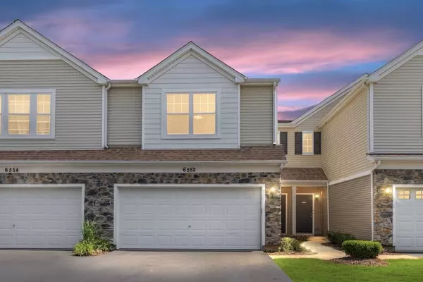 6552 Marble LN, Carpentersville, IL 60110