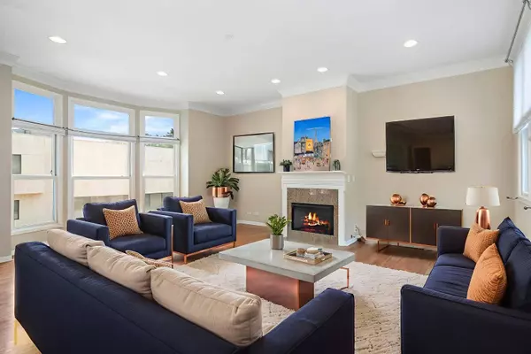 84 N Smith ST, Palatine, IL 60067