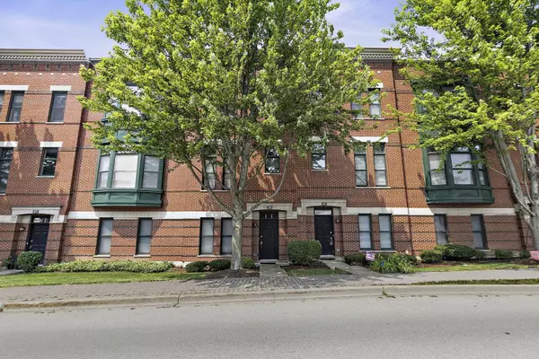 84 N Smith ST, Palatine, IL 60067