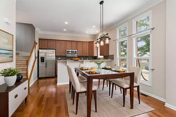 84 N Smith ST, Palatine, IL 60067