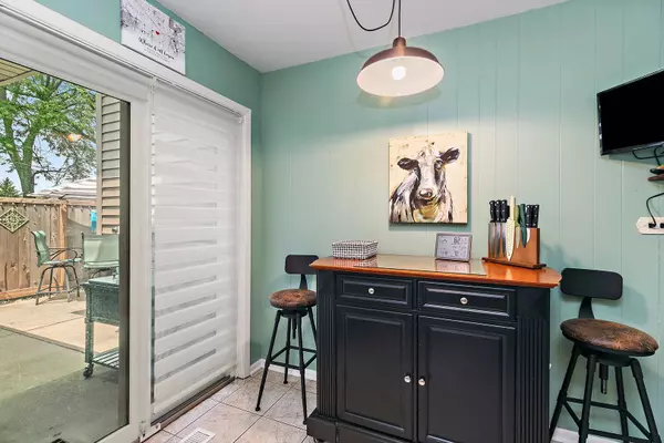 222 Dulles RD, Des Plaines, IL 60016