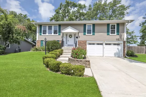 1250 Campbell LN, Hoffman Estates, IL 60169