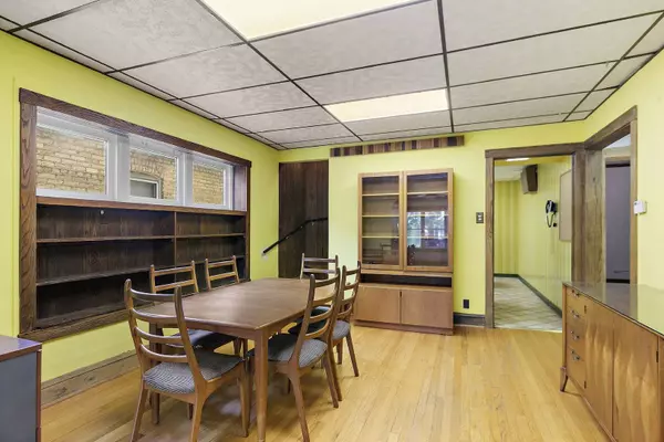 6145 W Grace ST, Chicago, IL 60634