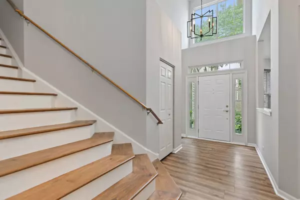 806 VIEWPOINTE DR, St. Charles, IL 60174