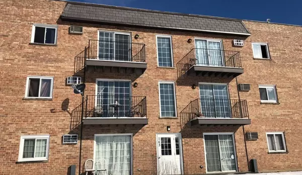 143 W ELK TRL #143, Carol Stream, IL 60188