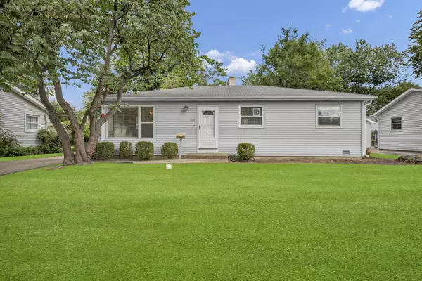 625 N EMERALD AVE, Mundelein, IL 60060