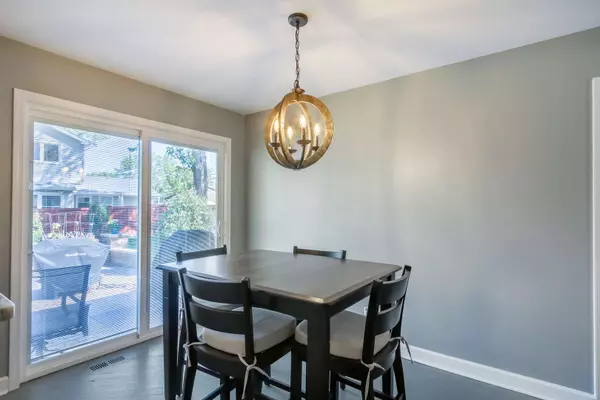 248 Clearmont DR, Elk Grove Village, IL 60007