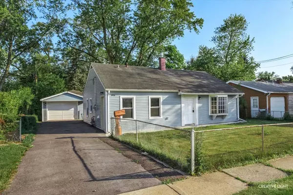 1806 E Sauk TRL, Sauk Village, IL 60411