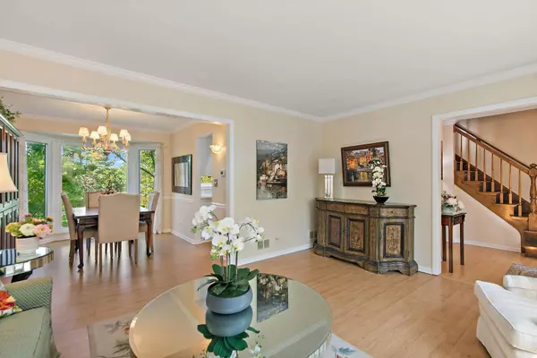 27W250 Birch ST, Winfield, IL 60190