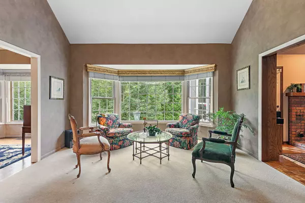 43 Ravenscraig LN, Inverness, IL 60067