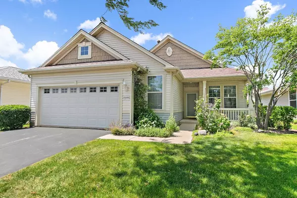 11773 Wildrose DR, Huntley, IL 60142