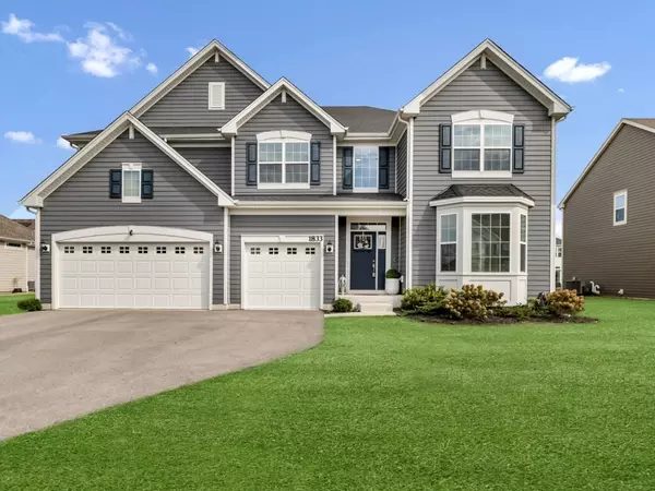 1833 Coralito LN, Elgin, IL 60124