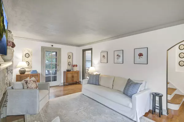 298 Harvey AVE, Des Plaines, IL 60016