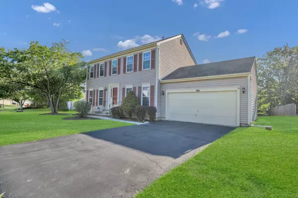 769 White Pine CIR, Lake In The Hills, IL 60156