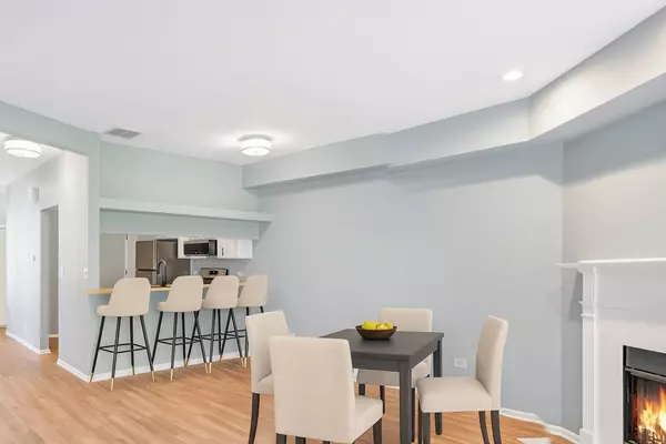 1300 Cranbrook DR #1300, Schaumburg, IL 60193